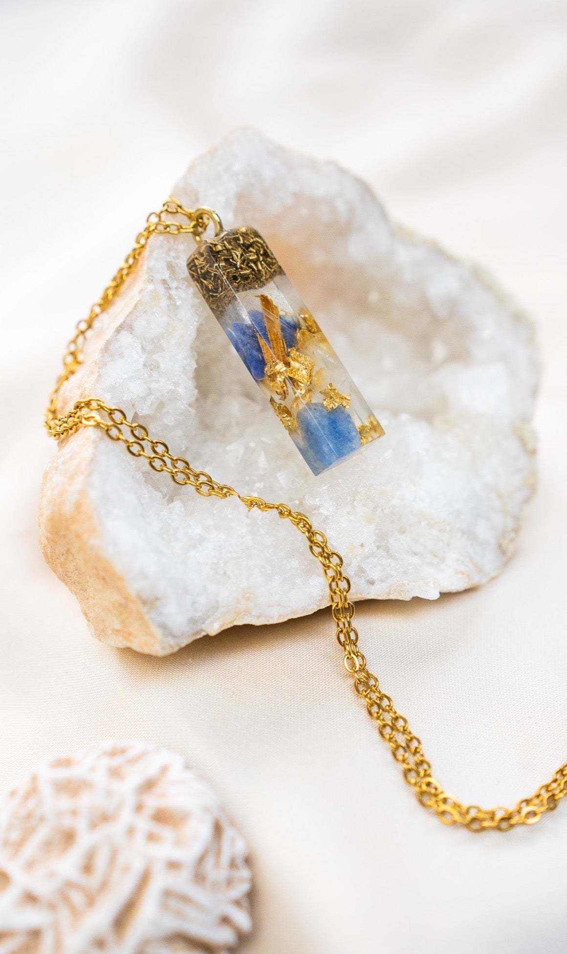 Sky God(dess) Crystal Healing Pendant For Creativity, Truth & Self-Expression