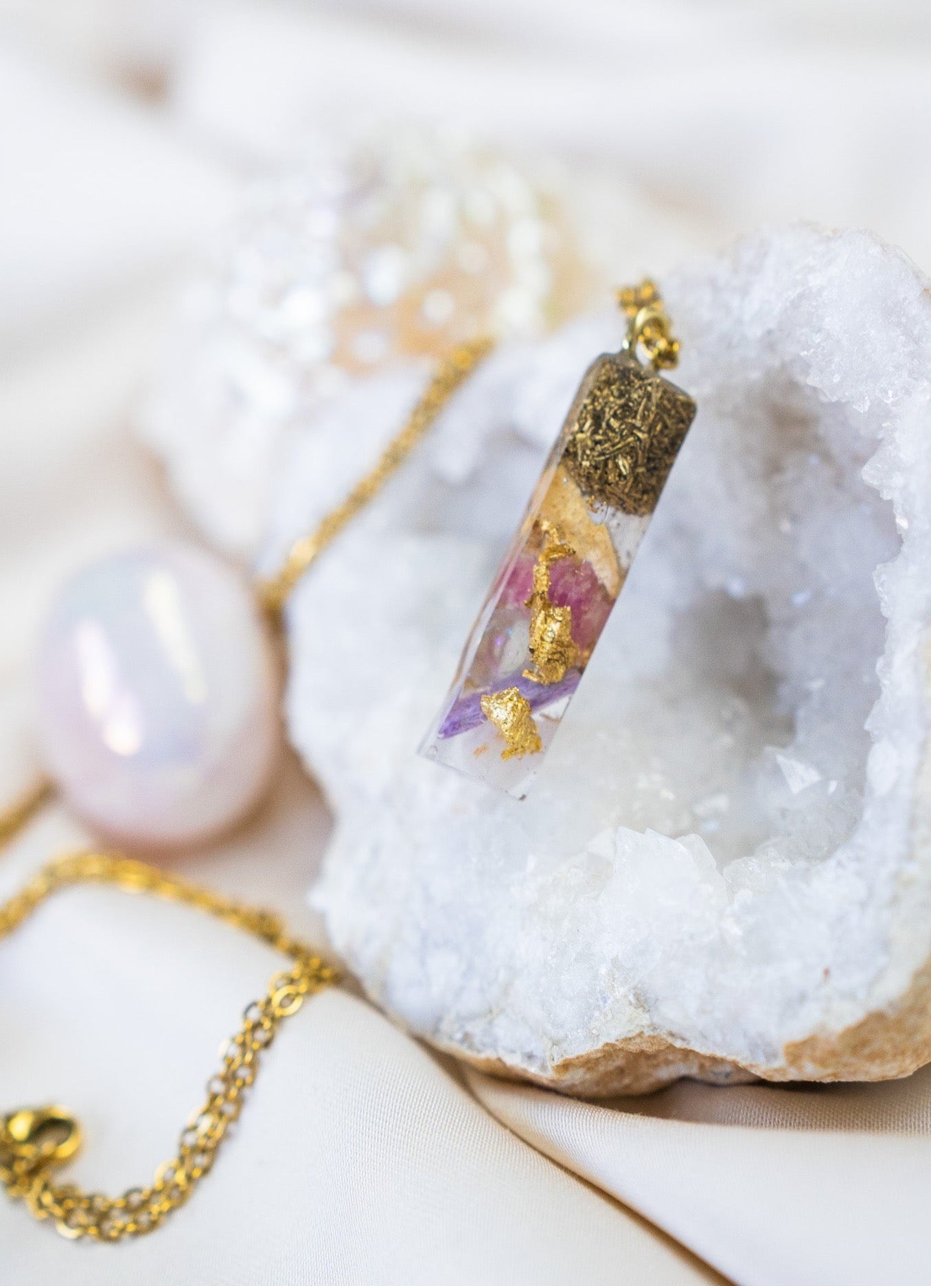 Pink God(dess) Crystal Healing Pendant For Love, Magic & Feminine Energy