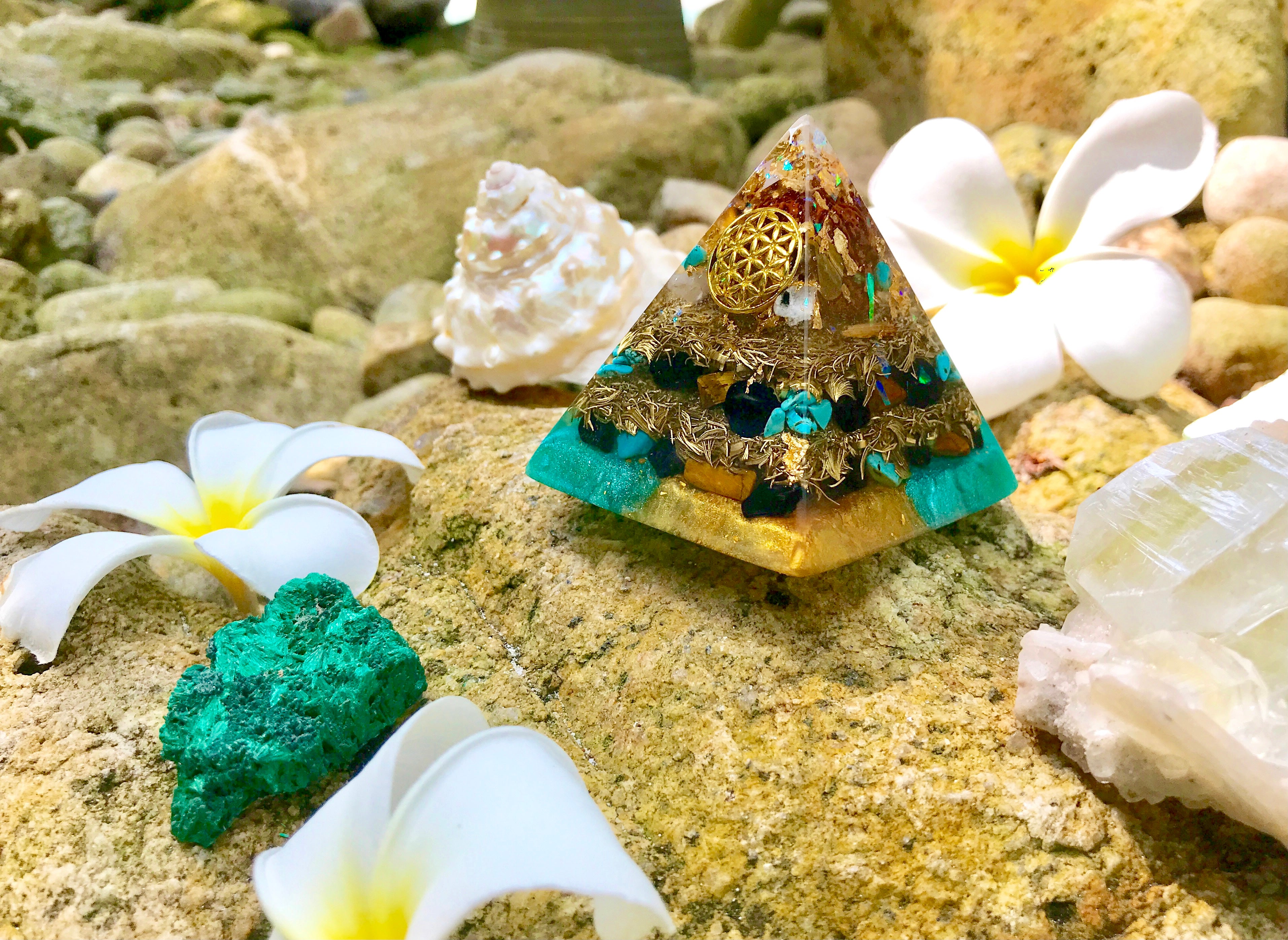 The Alchemist Crystal Pyramid For Positivity, Willpower & Imagination